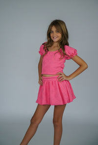 *Emboss Flower Puff Sleeve Top*