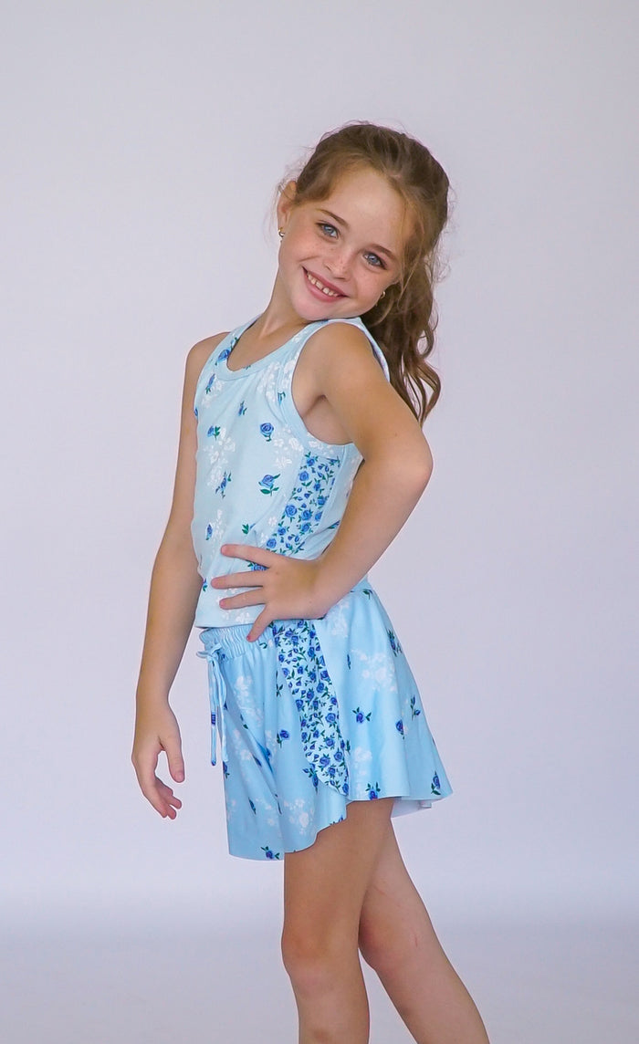*Side Floral Fly Short*