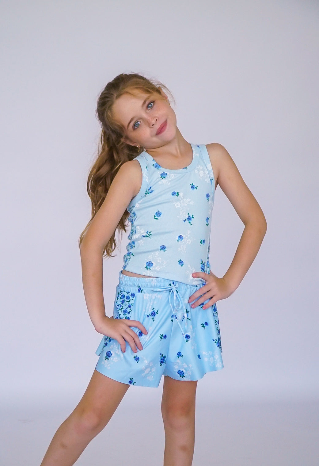 *Side Floral Fly Short*