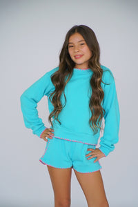 *Handstitching Short*