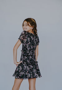 *Ciffon Flower Smocked Dress*