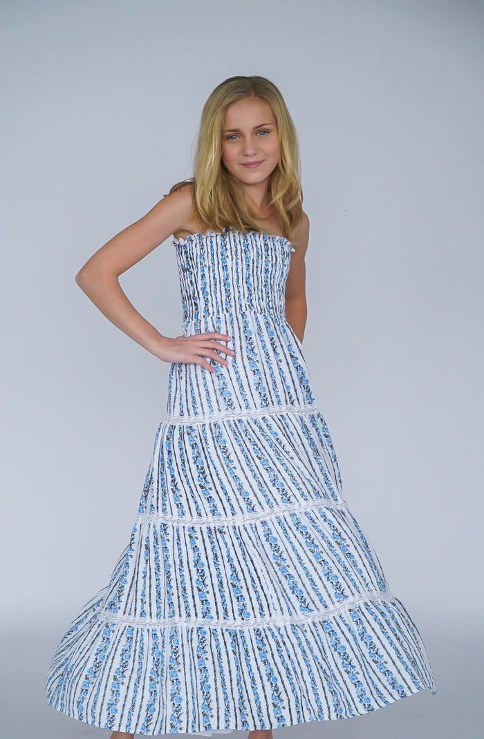 *Ditsy Floral Lace Maxi Dress*