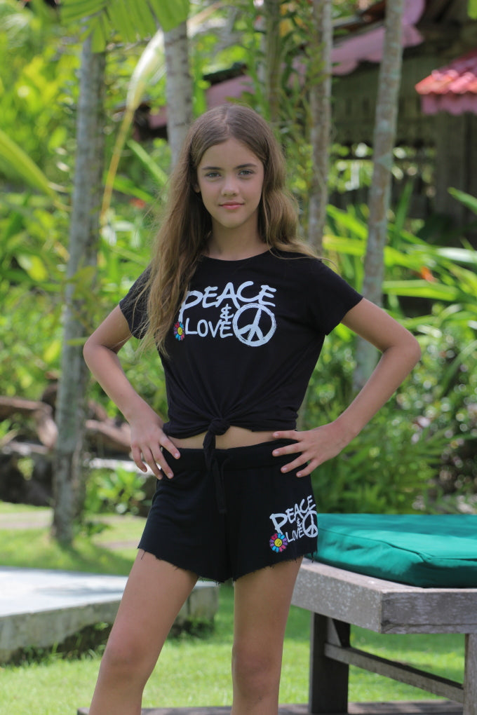 *Black White Peace Love Embroidery Short*